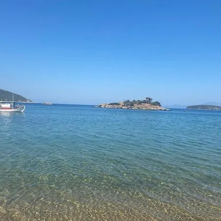 Semesterbostad Beach House Néa Péramos
